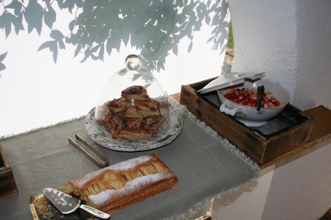 Montrás Le Rondini Bed & Breakfast エクステリア 写真